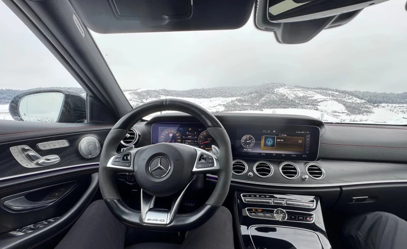 Mercedes-Benz E 43 AMG 4Matic, снимка 9 - Автомобили и джипове - 52981578
