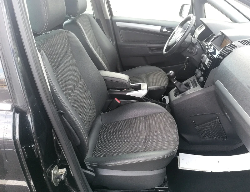 Opel Zafira 2.2 бензин. 6+ 1 cosmo, снимка 14 - Автомобили и джипове - 53042393