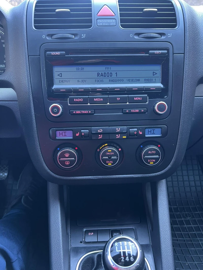 VW Golf, снимка 7 - Автомобили и джипове - 53061525