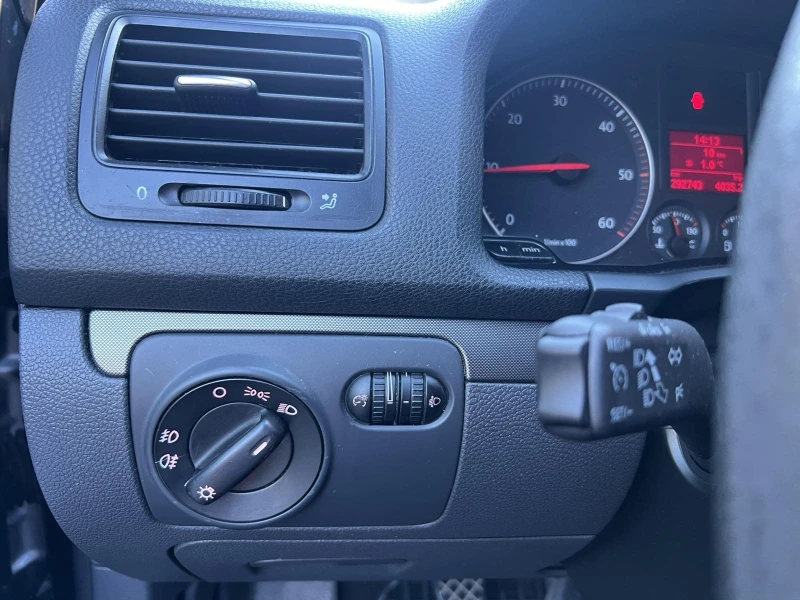 VW Golf, снимка 8 - Автомобили и джипове - 53061525