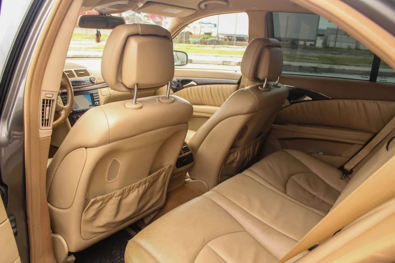 Mercedes-Benz E 500 4 matic. С газ, снимка 9 - Автомобили и джипове - 53067434