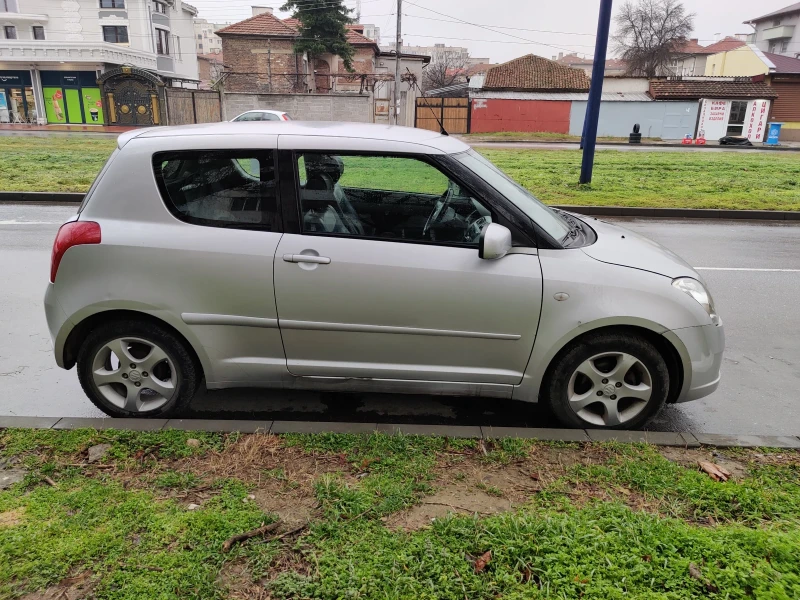 Suzuki Swift, снимка 3 - Автомобили и джипове - 53295099