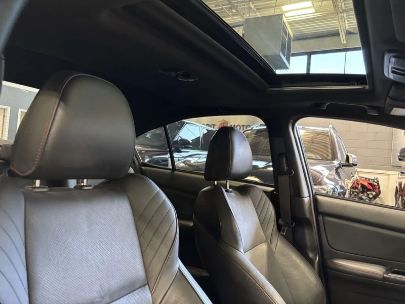 Subaru WRX * high+ L+ KA+ BSD+ NAVI(H/K)+ M/R * CARFAX * ЦЕНА, снимка 13 - Автомобили и джипове - 53431198