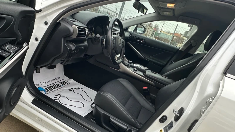Lexus IS 300 2.5 HYBRID, снимка 9 - Автомобили и джипове - 53459750
