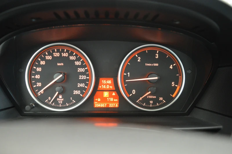BMW 525 3.0d-FACE-FULL EKSTRI-SOFTCLOSE, снимка 13 - Автомобили и джипове - 53485453