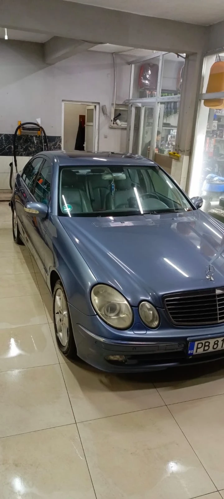 Mercedes-Benz E 320, снимка 3 - Автомобили и джипове - 47669758