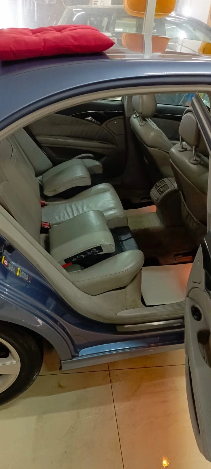 Mercedes-Benz E 320, снимка 4 - Автомобили и джипове - 47669758