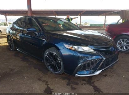 Toyota Camry XSE HYBRID, снимка 2 - Автомобили и джипове - 53412253