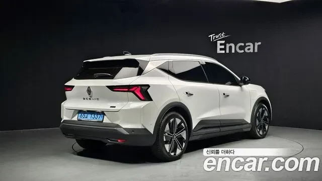 Renault Scenic 87 KW, снимка 2 - Автомобили и джипове - 54576087