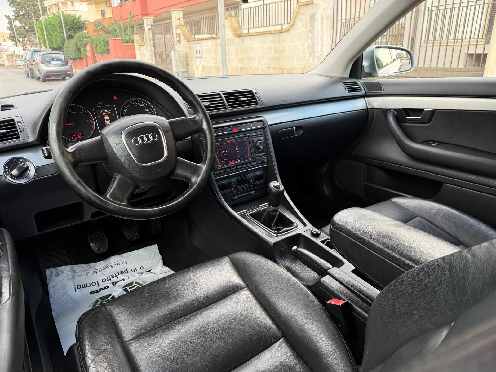 Audi A4 2.0TDI 140ps. Navi* Bi-xnenon* Leather - изображение 8