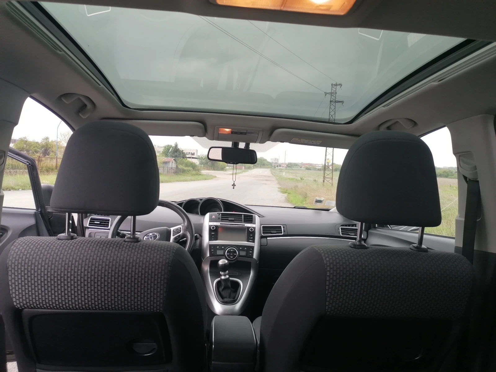 Toyota Verso, снимка 6 - Автомобили и джипове - 54384217