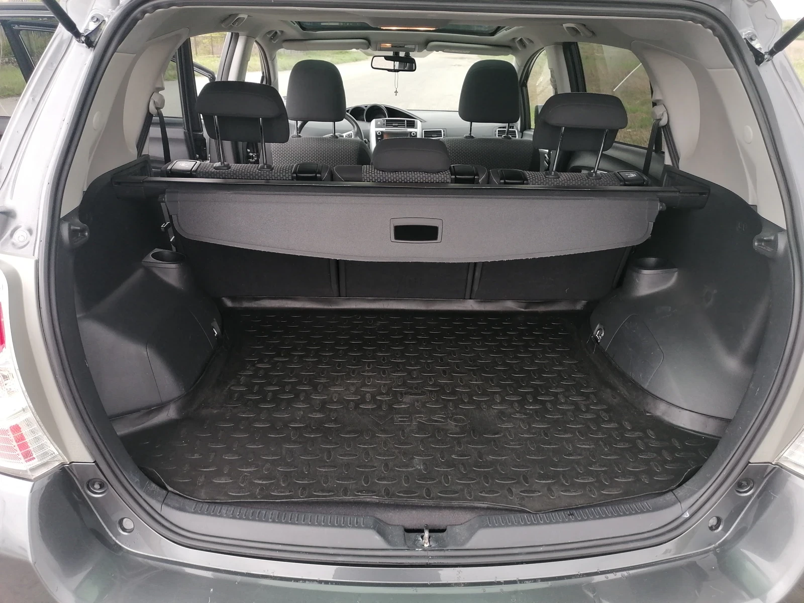 Toyota Verso, снимка 5 - Автомобили и джипове - 54384217