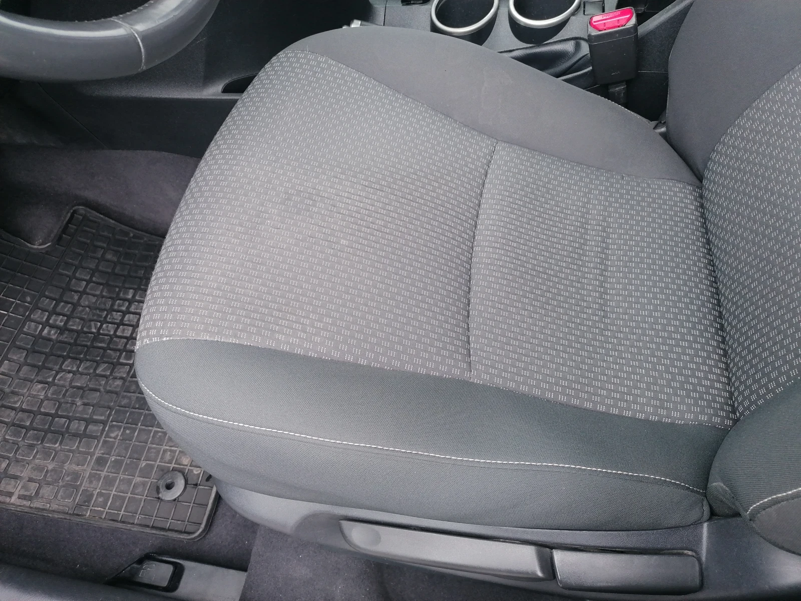 Toyota Verso, снимка 7 - Автомобили и джипове - 54384217