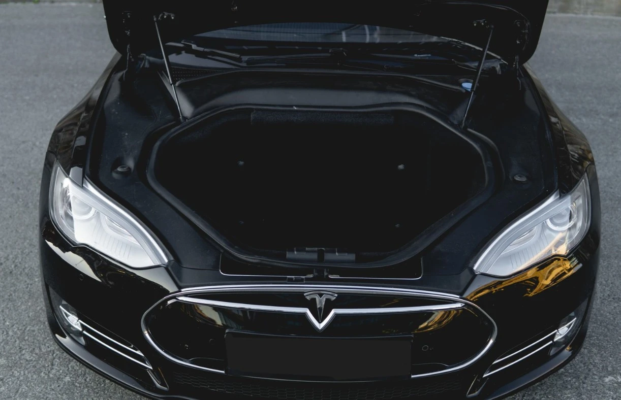 Tesla Model S Безплатно Зареждане, Performance - изображение 7