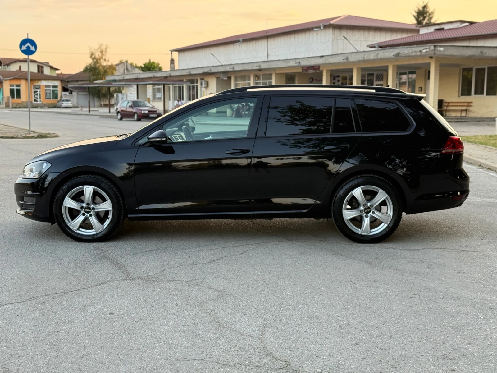 VW Golf 1.6TDI - изображение 7