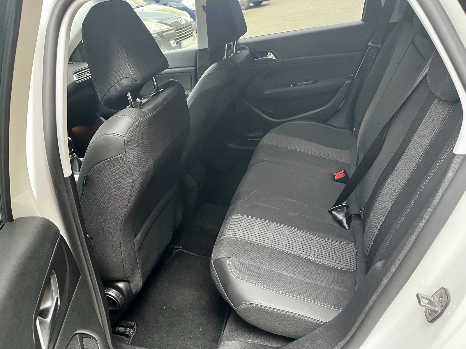 Peugeot 308 SW Active - изображение 10