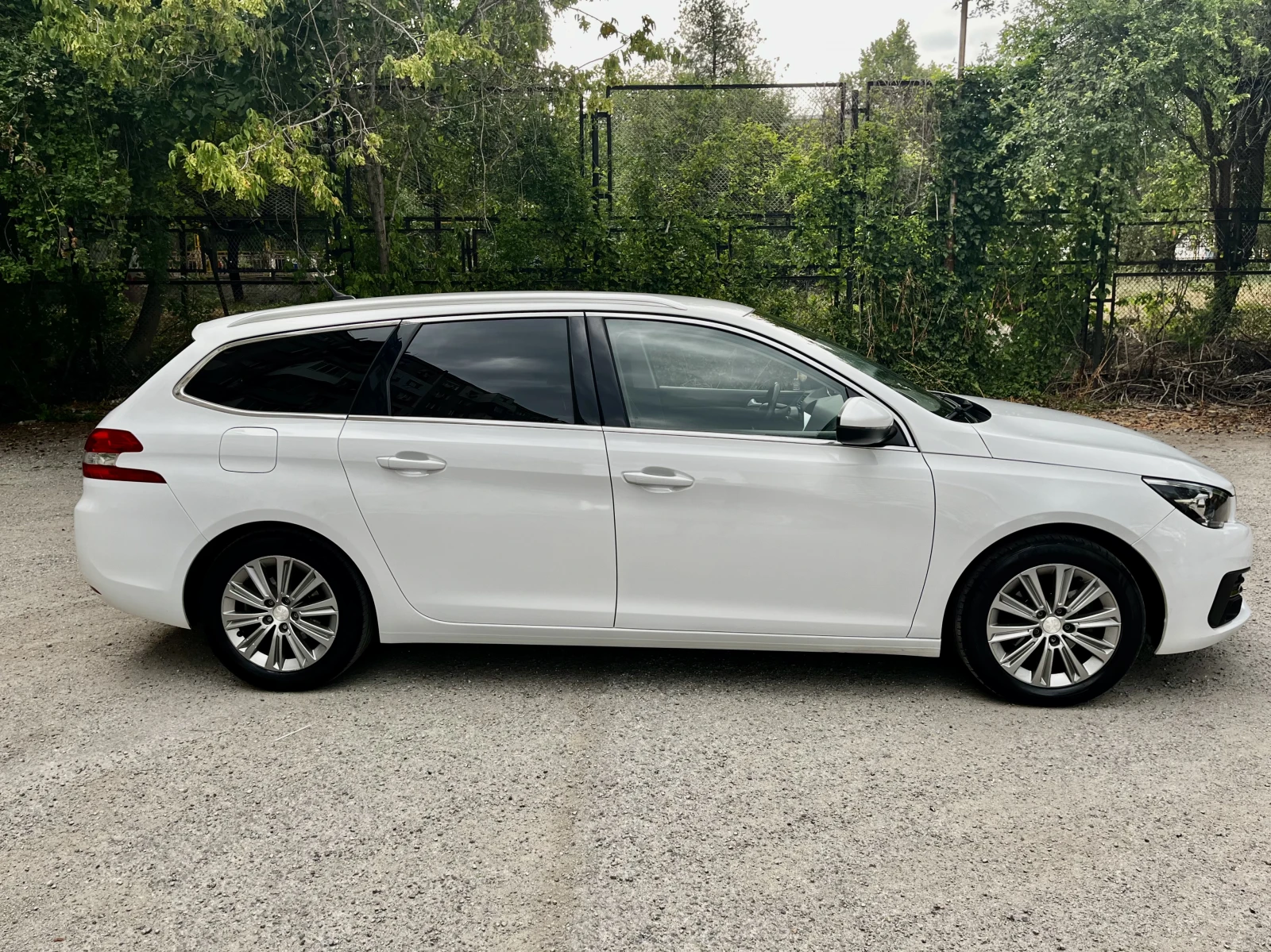 Peugeot 308 SW Active - изображение 4