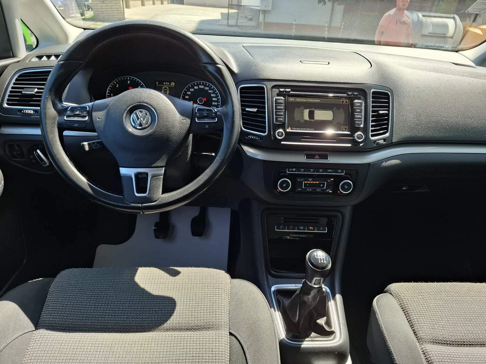 VW Sharan 2.0 TDI 4x4 7 места - изображение 10