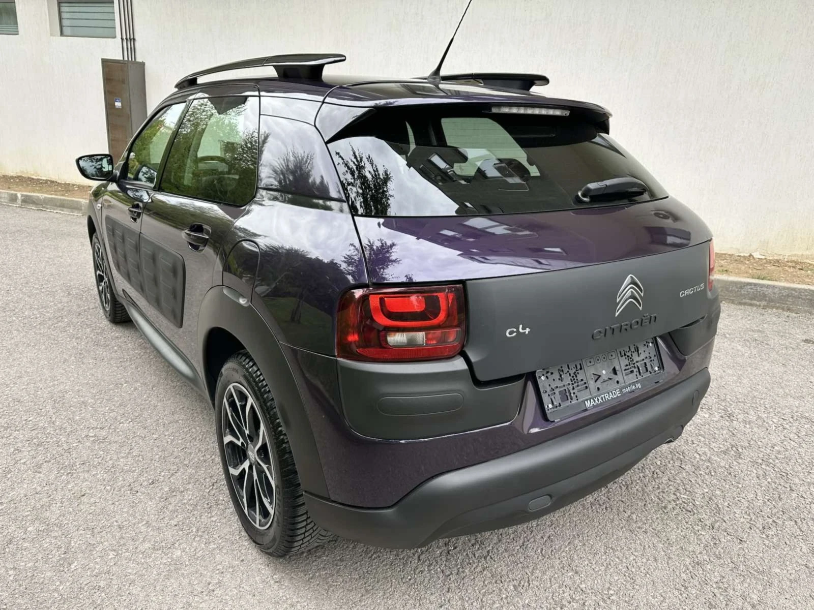 Citroen C4 Cactus 1.2i / РЕГИСТРИРАН - изображение 5