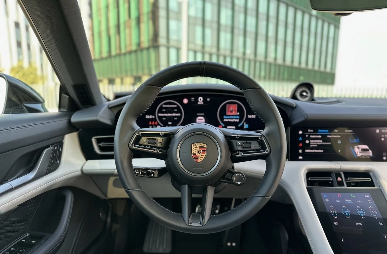 Porsche Taycan 4 Cross Turismo - изображение 9