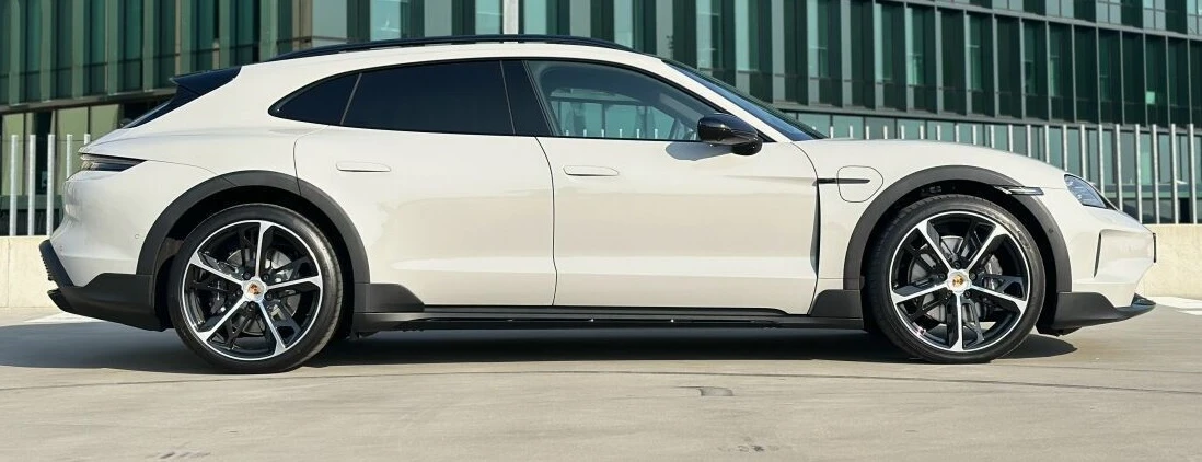 Porsche Taycan 4 Cross Turismo - изображение 4