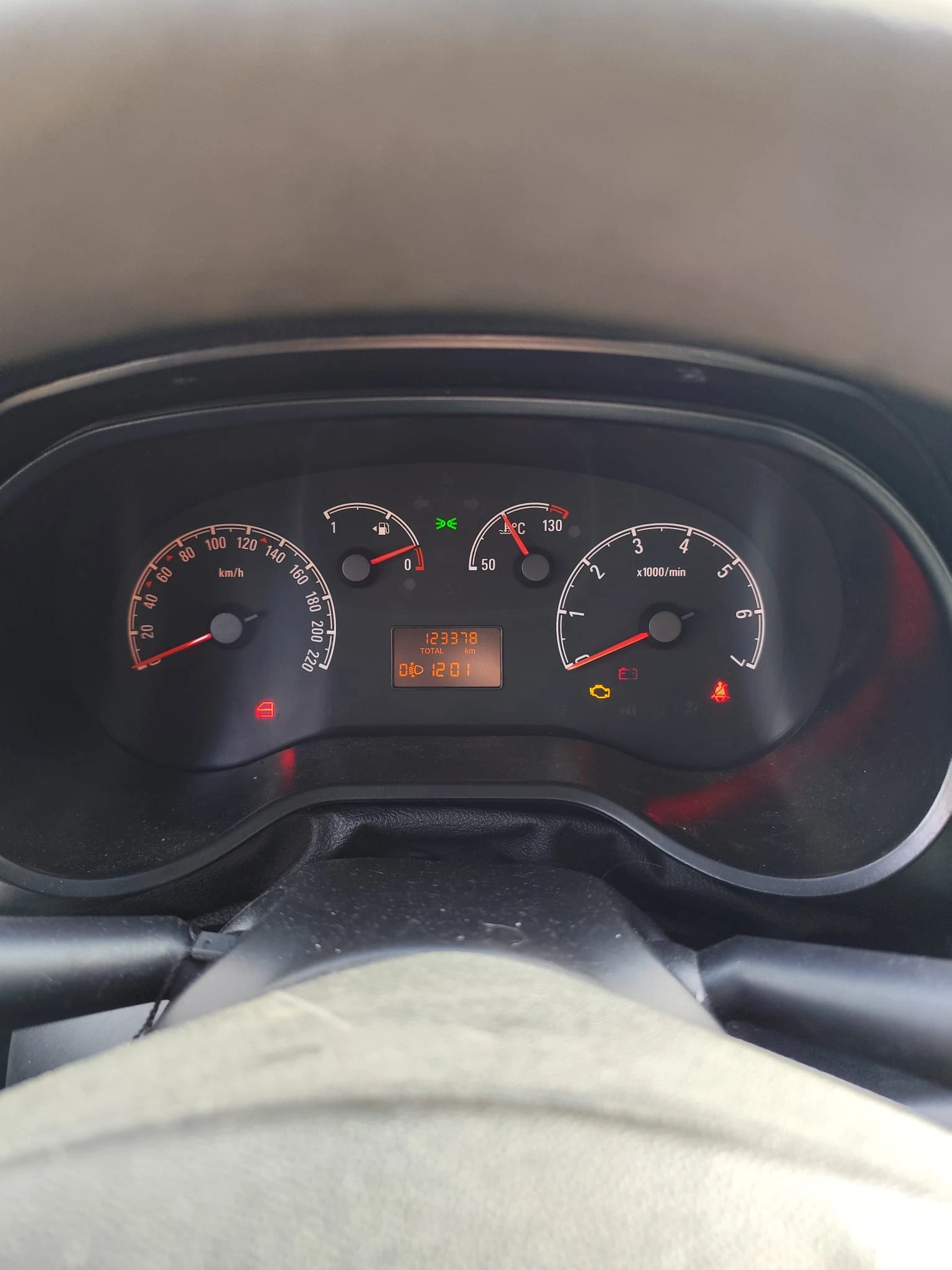 Opel Combo D-VAN - изображение 8