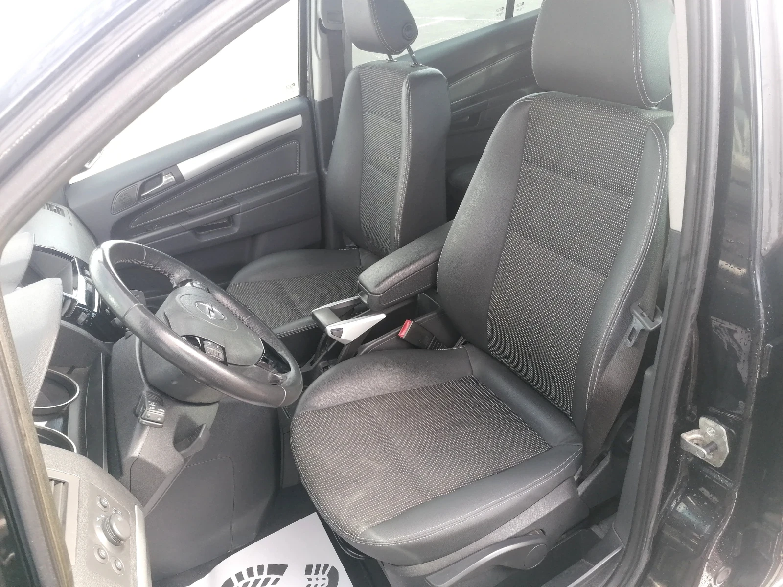 Opel Zafira 2.2 бензин. 6+ 1 cosmo - изображение 10