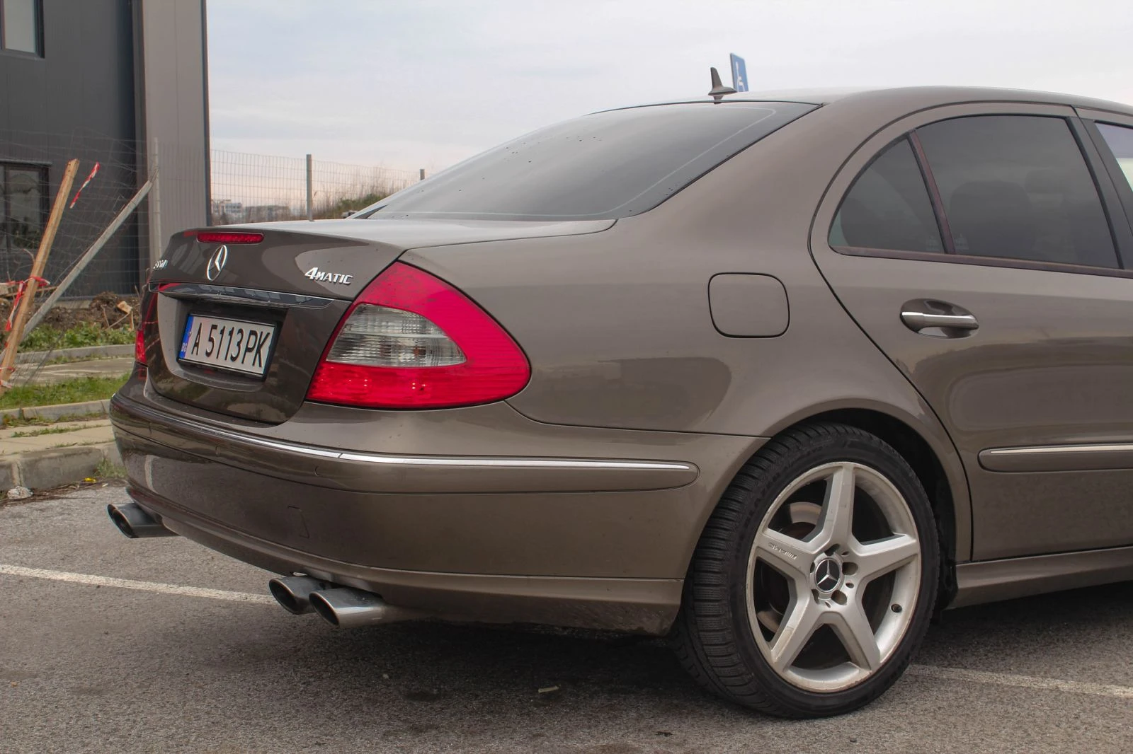 Mercedes-Benz E 500 4 matic. С газ - изображение 3