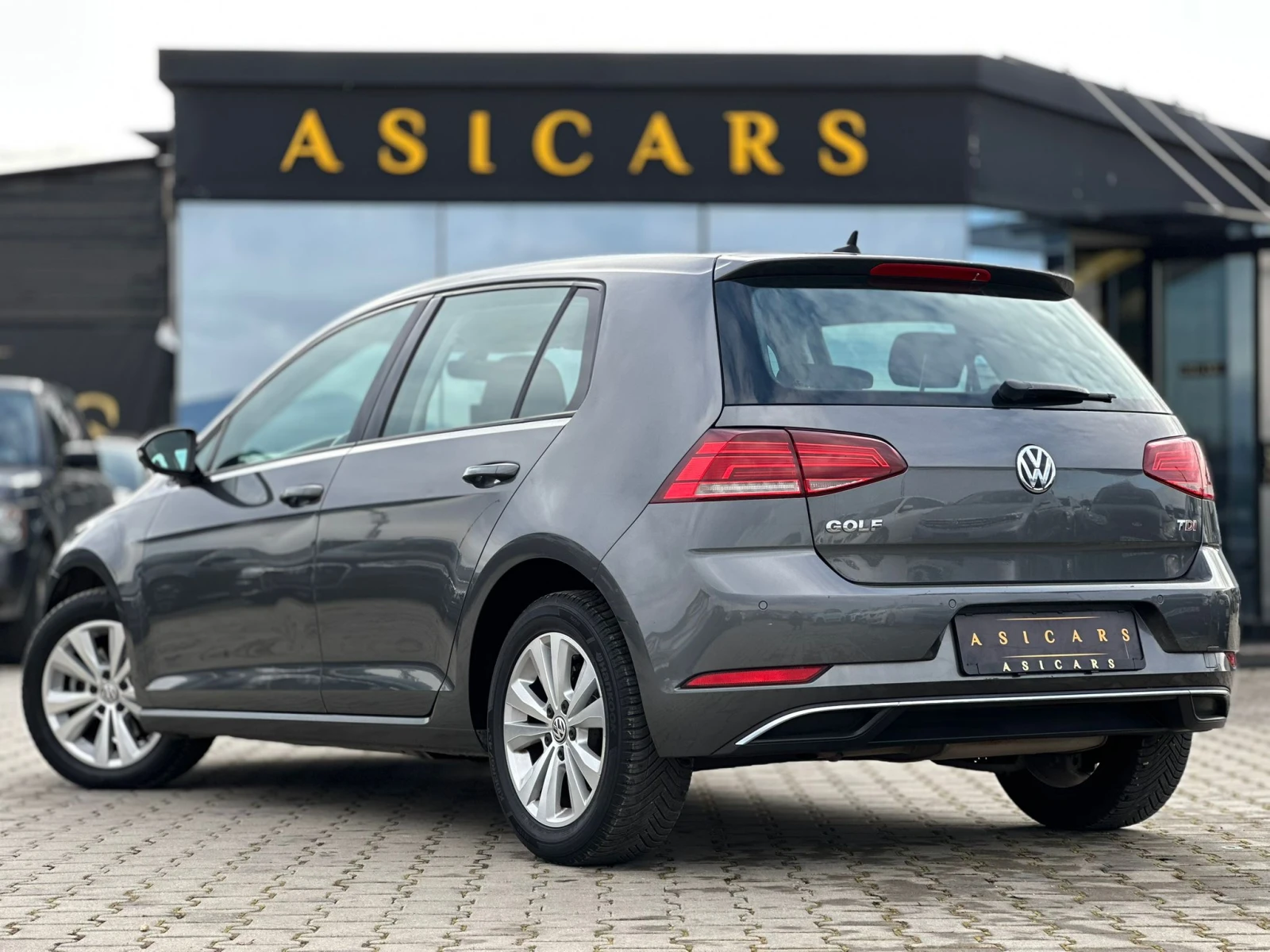 VW Golf / 7.5 / 1.6 TDI / EURO 6 / TOP / - изображение 3