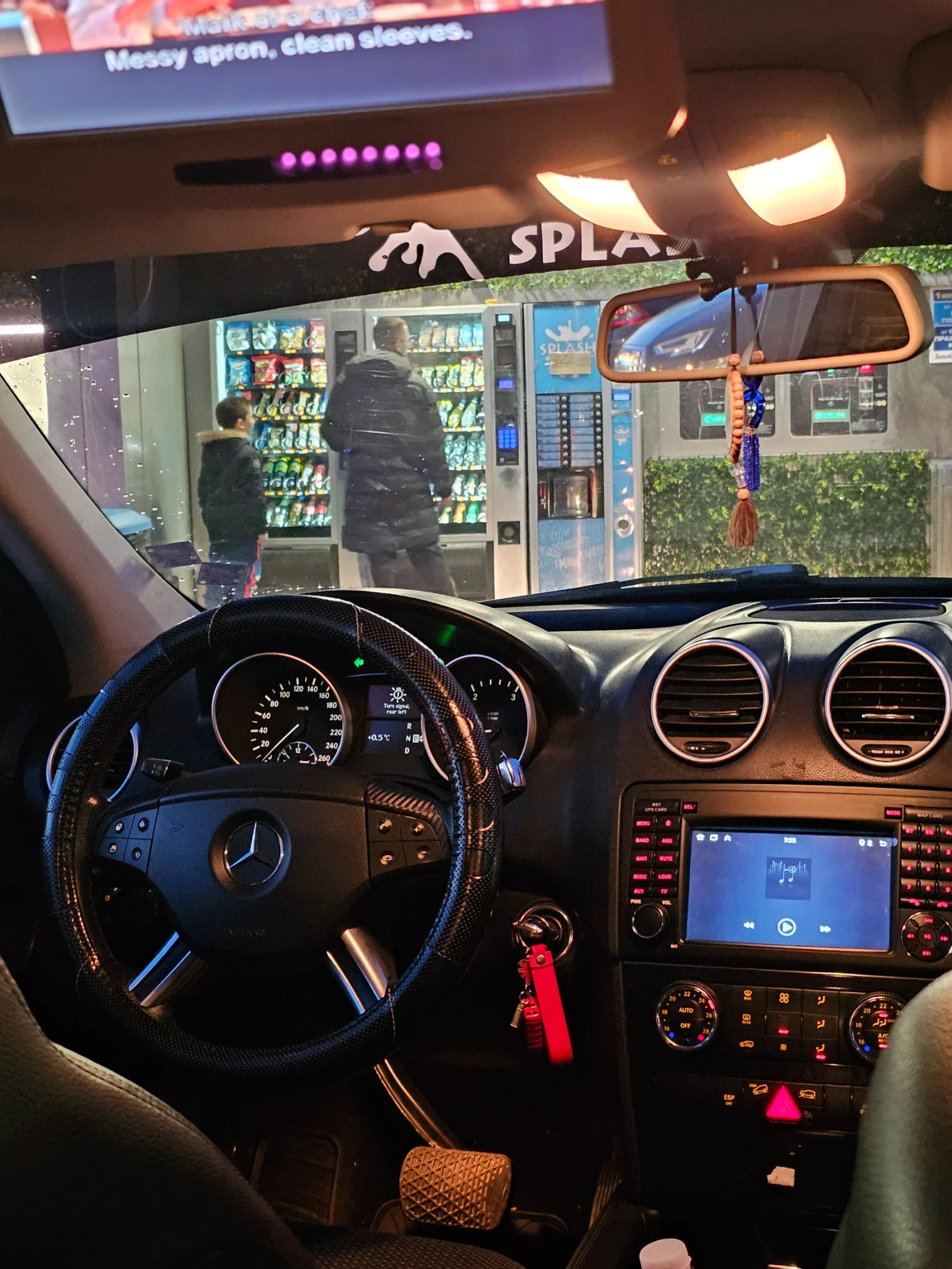 Mercedes-Benz 280, снимка 13 - Автомобили и джипове - 53836302