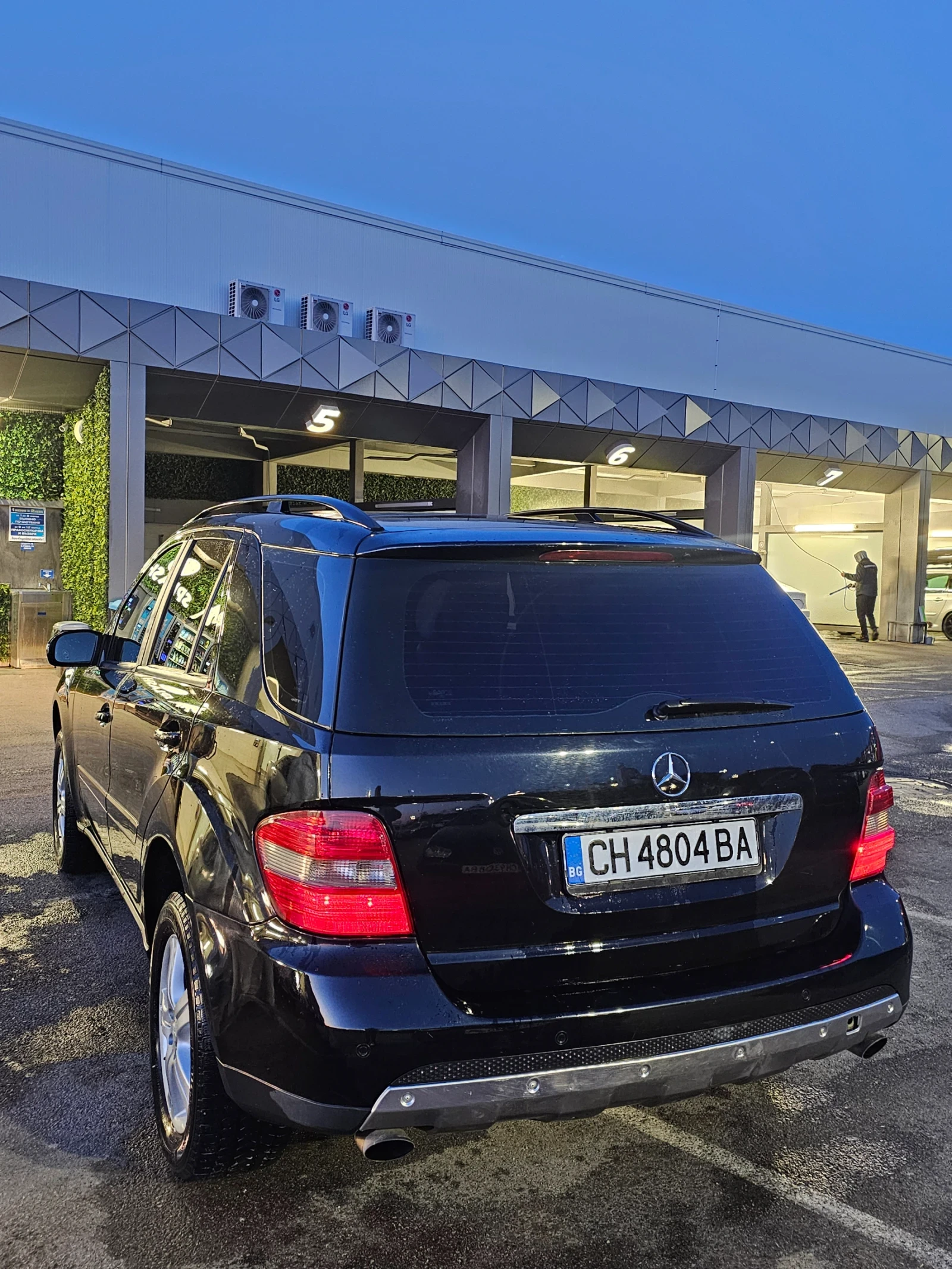 Mercedes-Benz 280, снимка 7 - Автомобили и джипове - 53836302