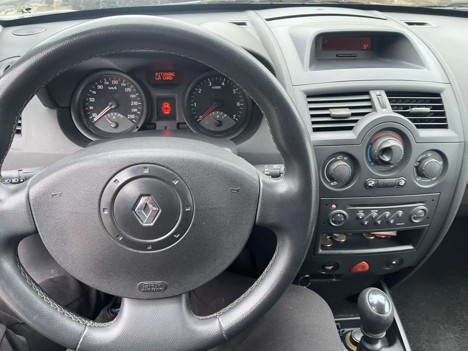 Renault Megane 1.9 DCI , снимка 3 - Автомобили и джипове - 53938314