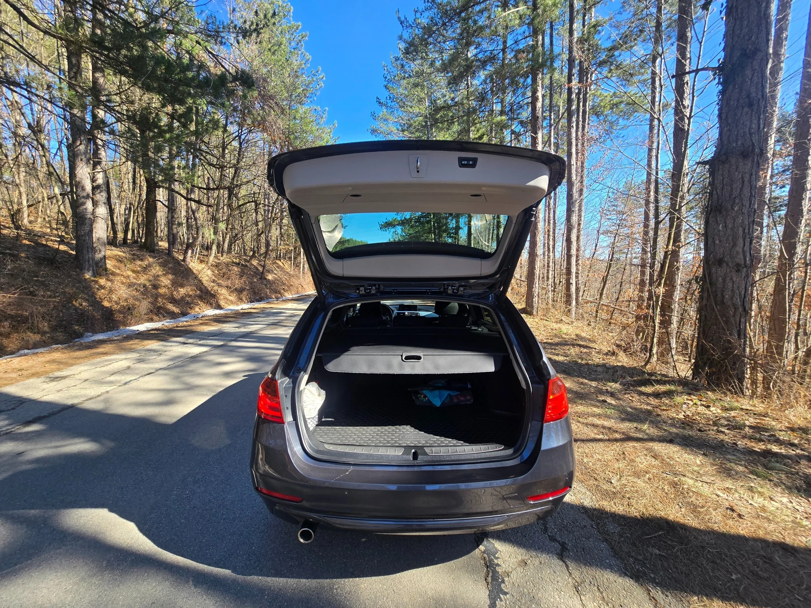 BMW 320 xDrive, снимка 9 - Автомобили и джипове - 54001362