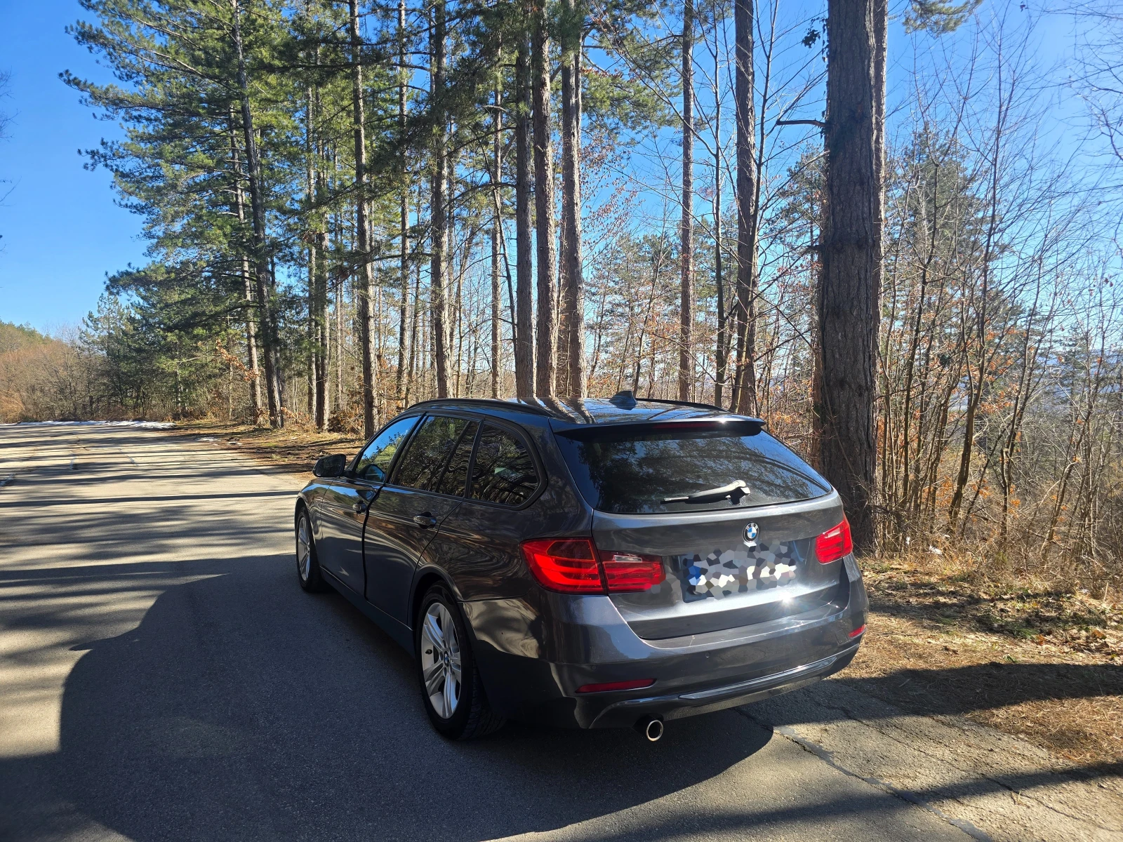 BMW 320 xDrive, снимка 5 - Автомобили и джипове - 54001362