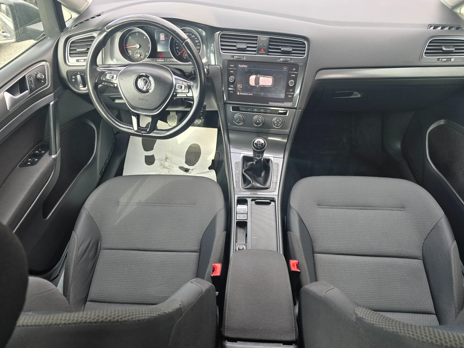 VW Golf 7.5= 1.6TDi, снимка 8 - Автомобили и джипове - 54140464