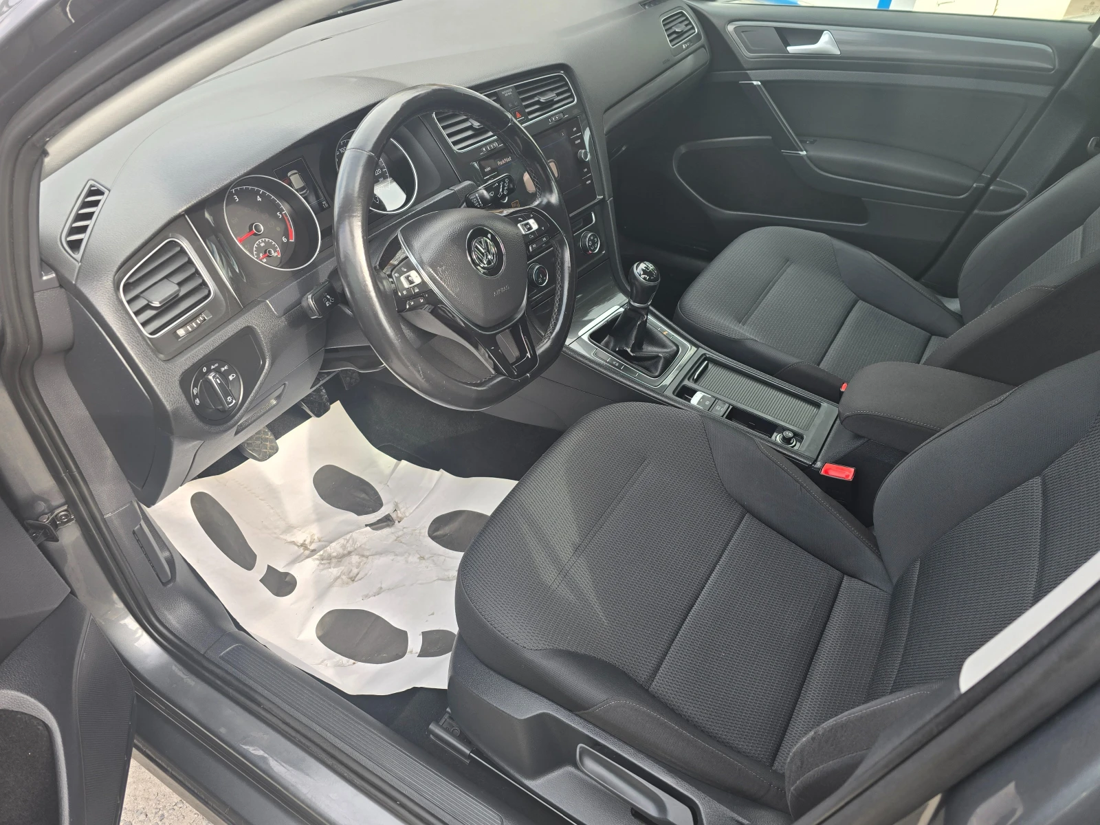 VW Golf 7.5= 1.6TDi, снимка 5 - Автомобили и джипове - 54140464