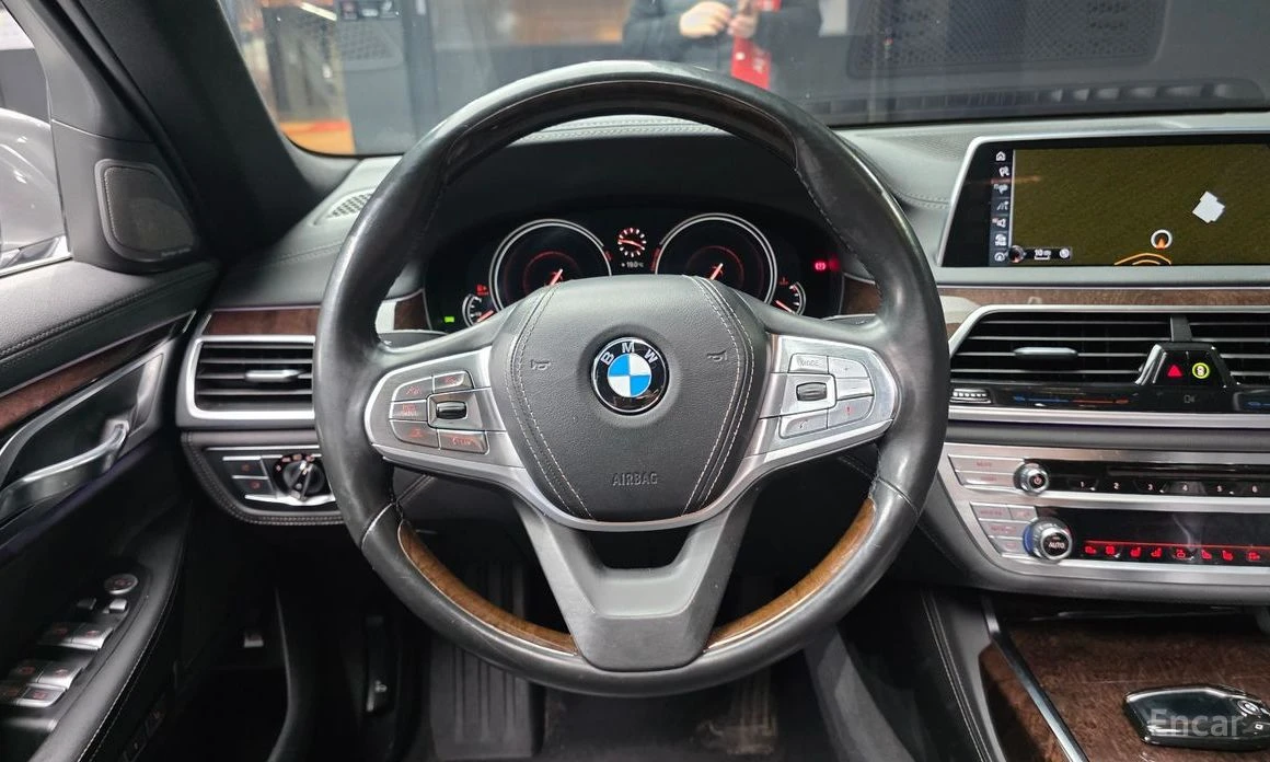 BMW 730 XDRive 360| SUNROOF| CAMERA| HEATED SEATS| MASAGE, снимка 9 - Автомобили и джипове - 54169058