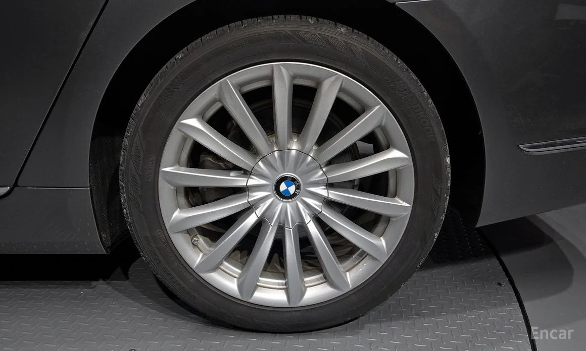 BMW 730 XDRive 360| SUNROOF| CAMERA| HEATED SEATS| MASAGE, снимка 5 - Автомобили и джипове - 54169058