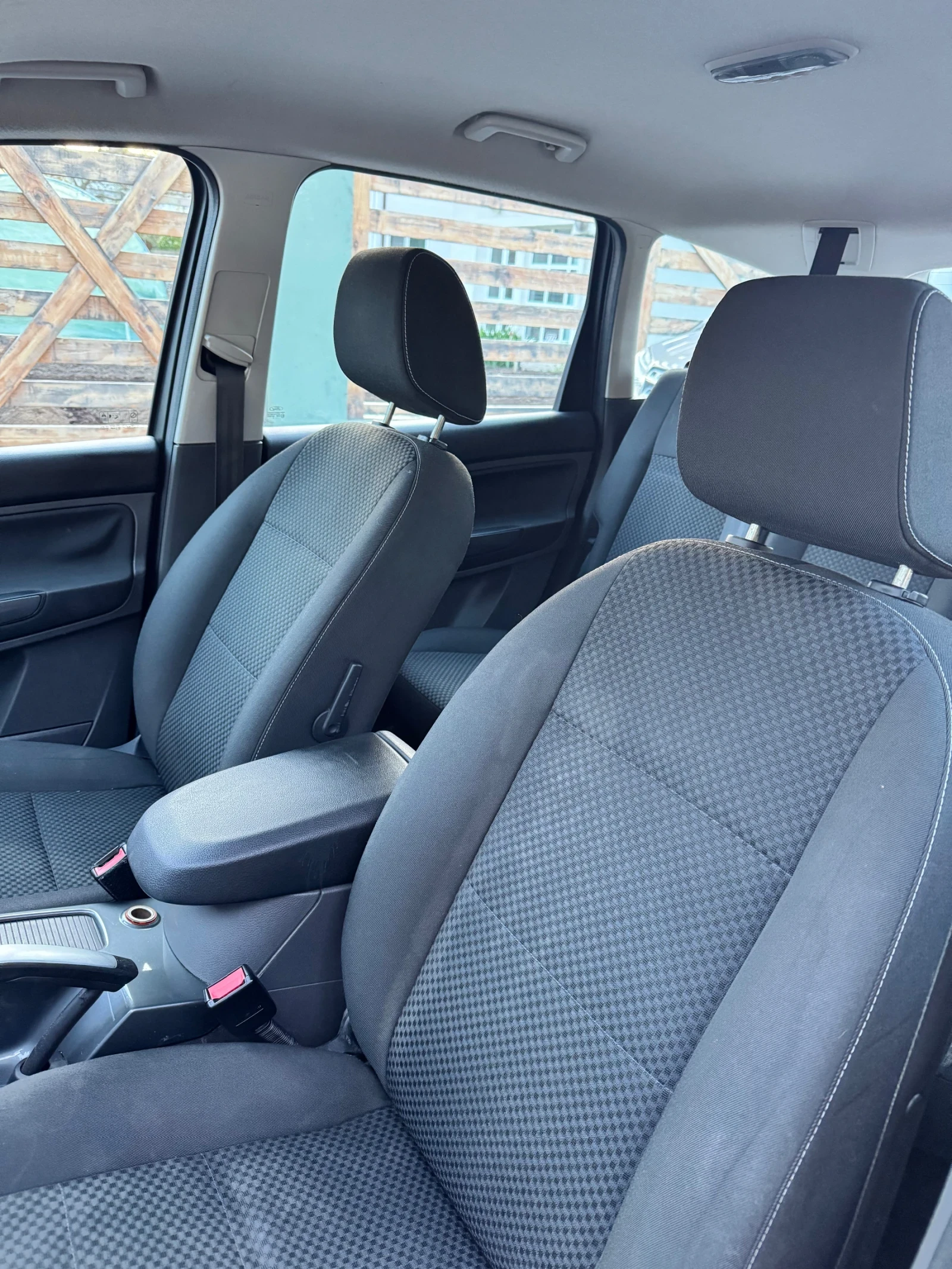 Ford C-max 1.8 Titanium , снимка 8 - Автомобили и джипове - 54363434