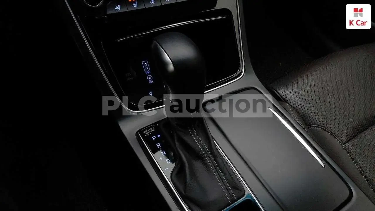 Hyundai Grandeur 3.0| 360| ОБДУХВАНЕ| HEAD-UP| ВКЛ.ТЕХНОТЕСТ, снимка 12 - Автомобили и джипове - 54910960