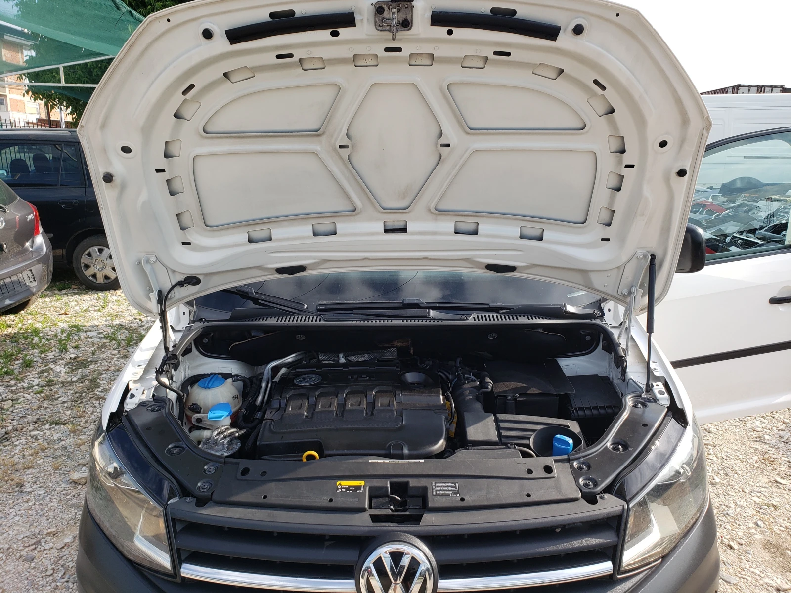 VW Caddy 2.0 TDI MAXI, снимка 10 - Автомобили и джипове - 54993439