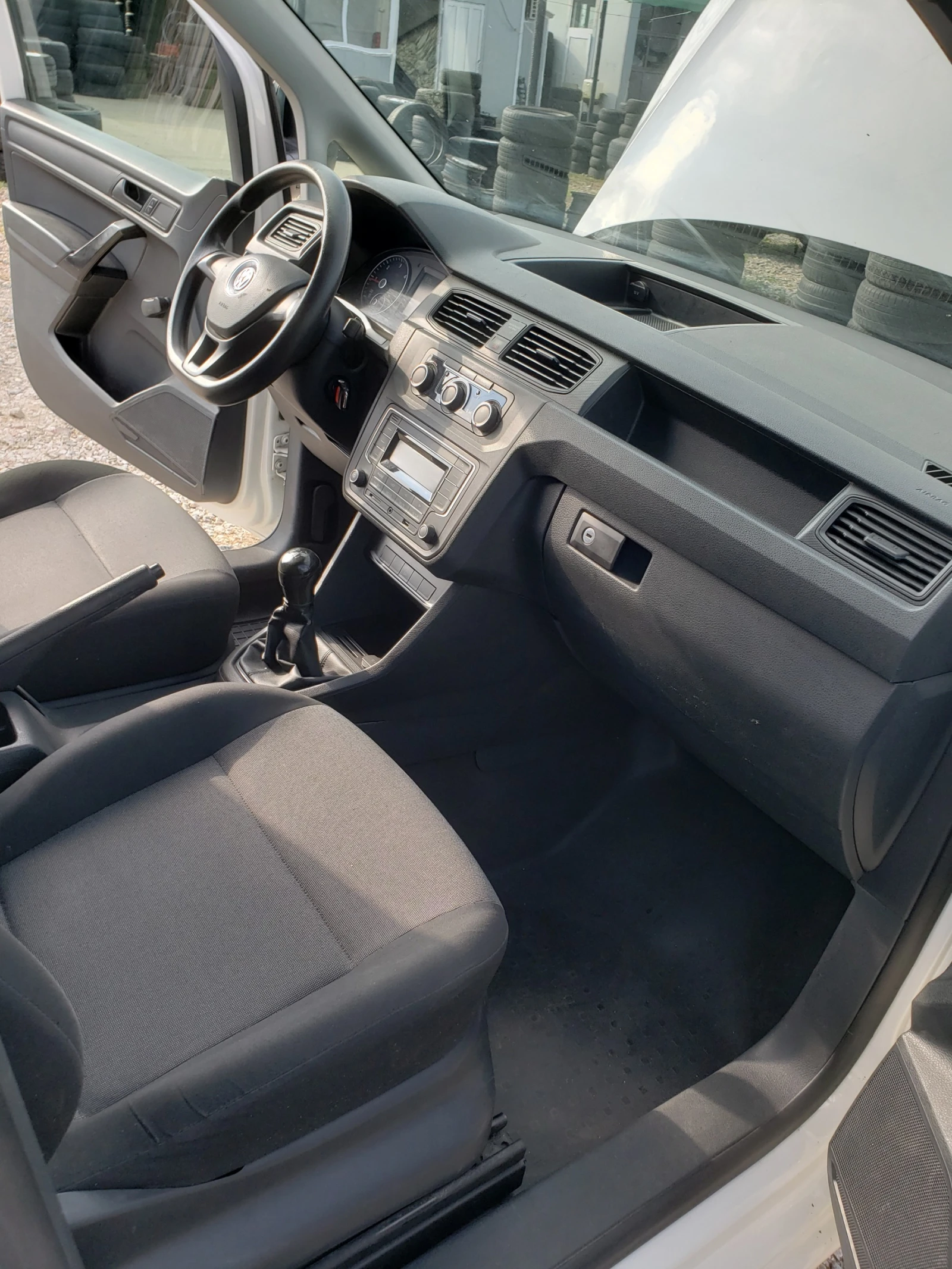 VW Caddy 2.0 TDI MAXI, снимка 14 - Автомобили и джипове - 54993439