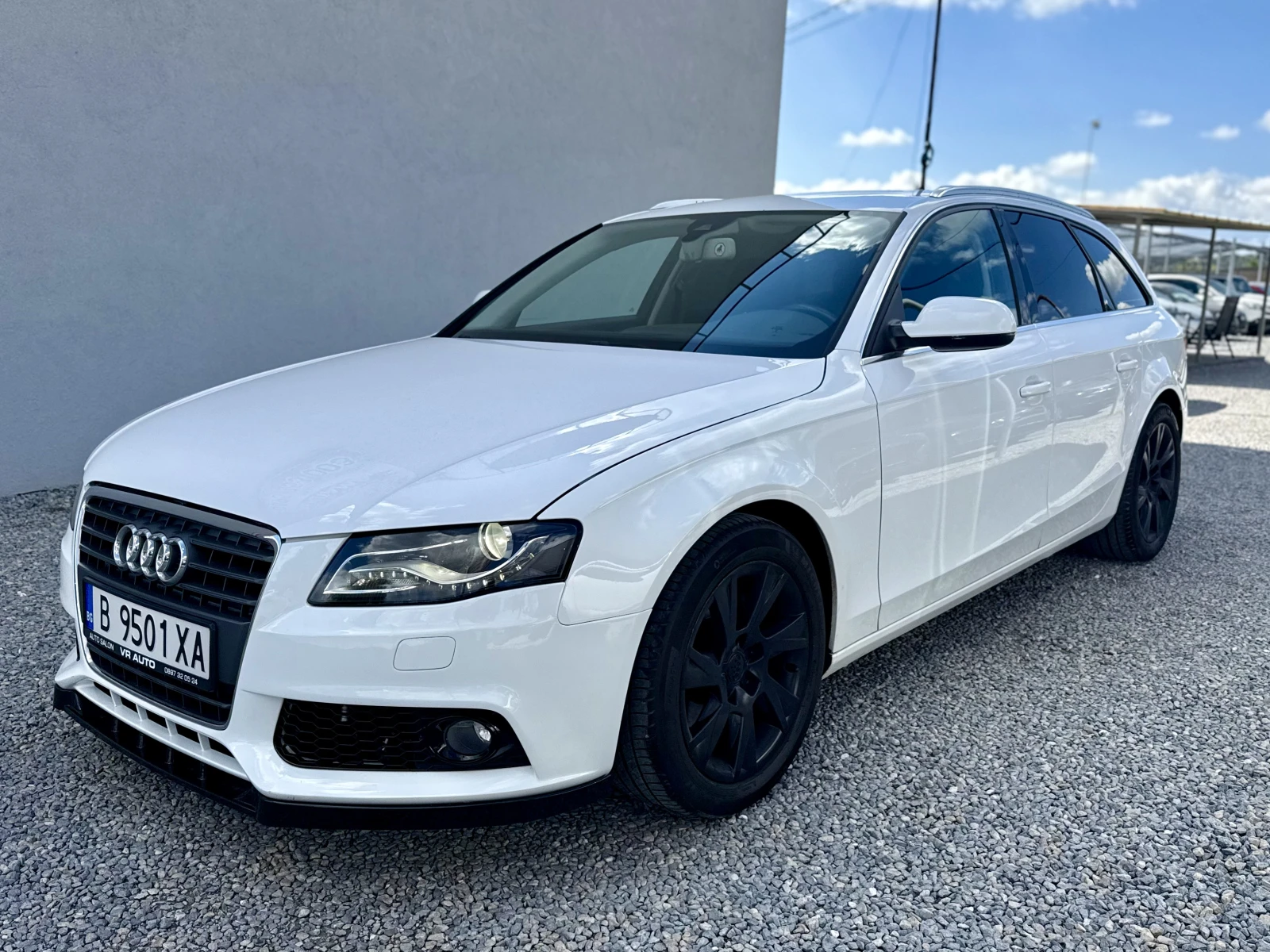 Audi A4 1.8TFSI ПЕРФЕКТНА, снимка 2 - Автомобили и джипове - 56068782
