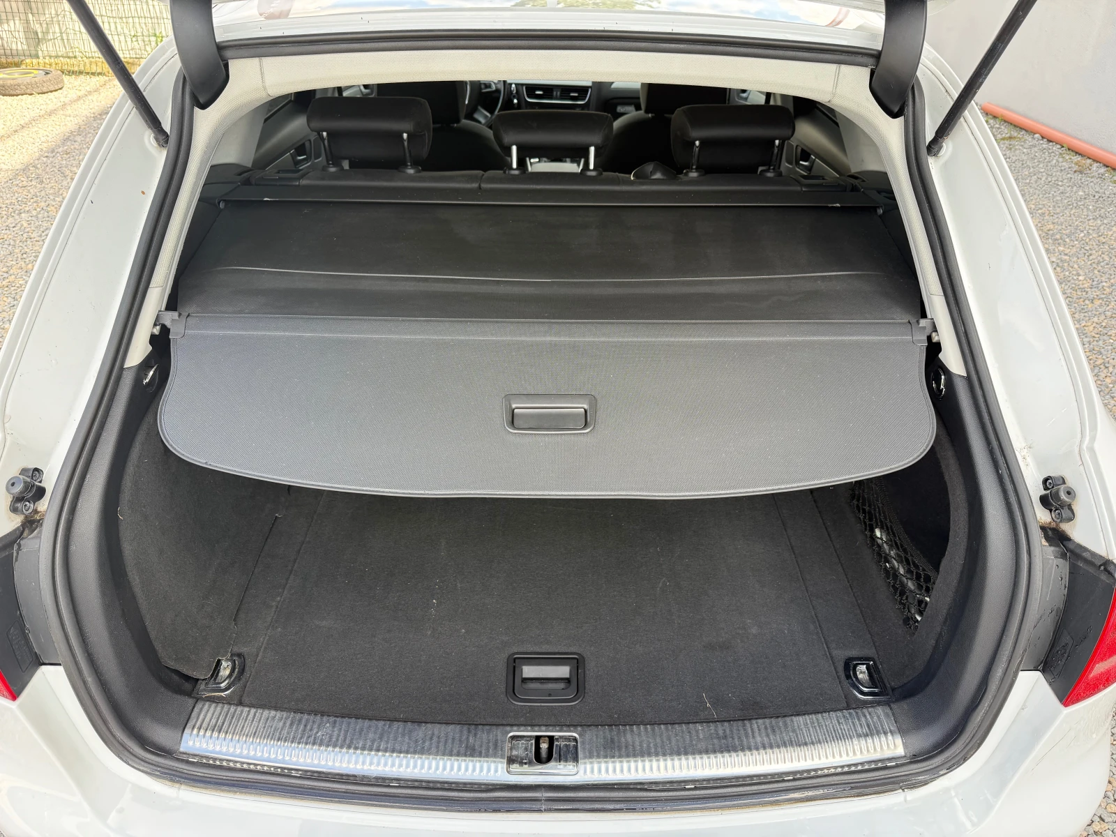 Audi A4 1.8TFSI ПЕРФЕКТНА, снимка 16 - Автомобили и джипове - 56068782