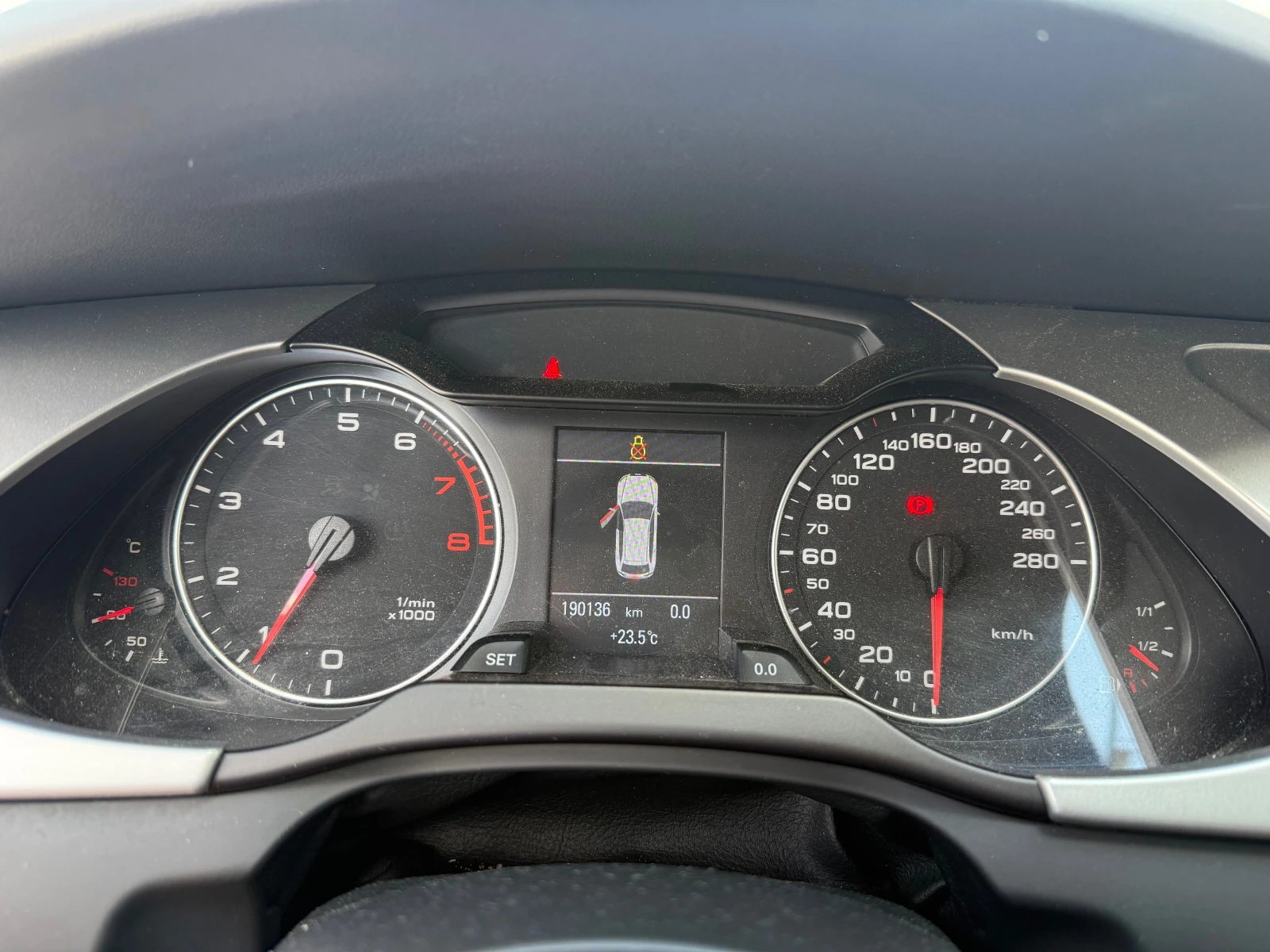 Audi A4 1.8TFSI ПЕРФЕКТНА, снимка 10 - Автомобили и джипове - 56068782