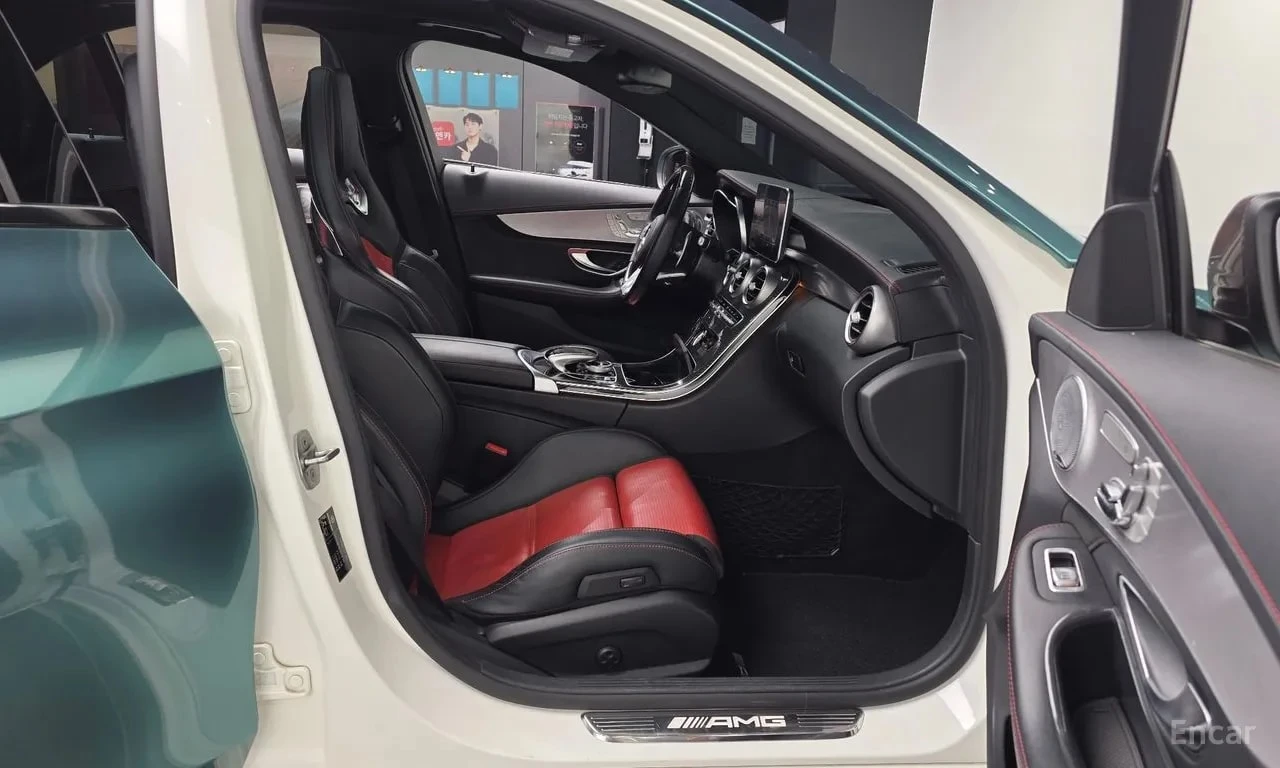 Mercedes-Benz C 63 AMG * HEAD UP* BUCKET SEATS * ФИКСИРАНА ЦЕНА* , снимка 11 - Автомобили и джипове - 56131139