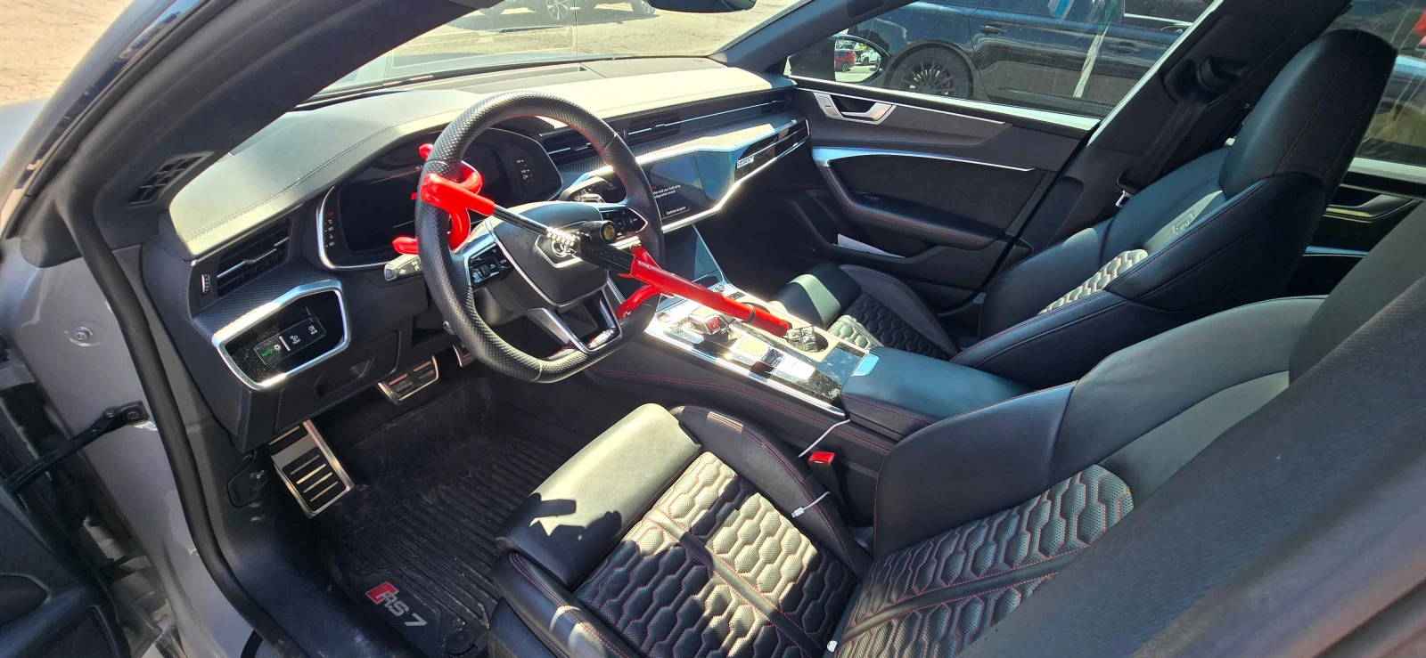 Audi Rs7 * 4.0 TFSI quattro * CARFAX * ОПЦИЯ ЗА ФИНАНСИРАНЕ, снимка 5 - Автомобили и джипове - 56156346