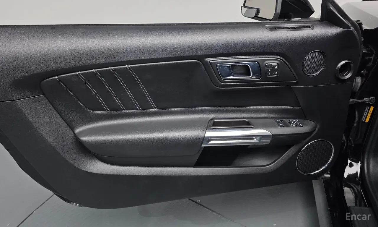 Ford Mustang 5.0 GT Coupe , снимка 14 - Автомобили и джипове - 56223054