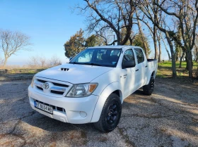 Toyota Hilux 2.5 D4D, снимка 1