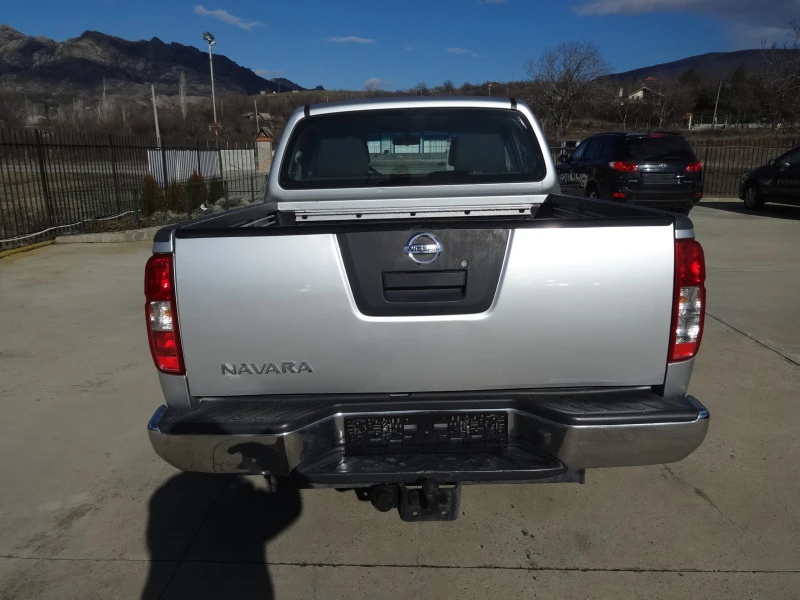 Nissan Navara 2.5TDI, снимка 4 - Автомобили и джипове - 43831967